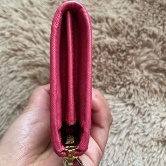 Pink prada original - Picture 5 of 7